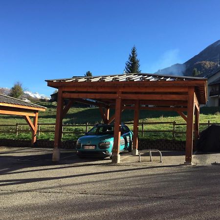 Appartement Offrant Une Magnifique Vue Des Montagnes Saint-Leger-les-Melezes Exterior foto