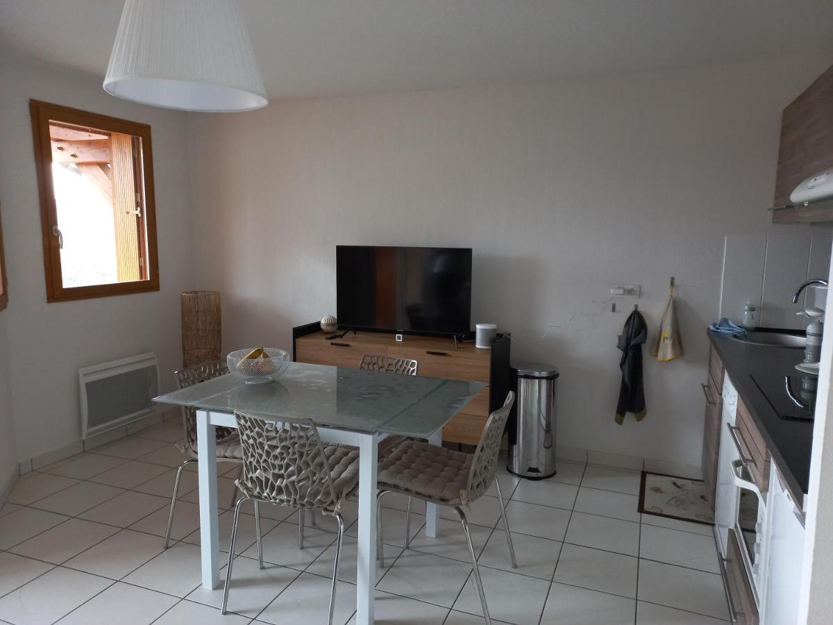 Appartement Offrant Une Magnifique Vue Des Montagnes Saint-Leger-les-Melezes Exterior foto