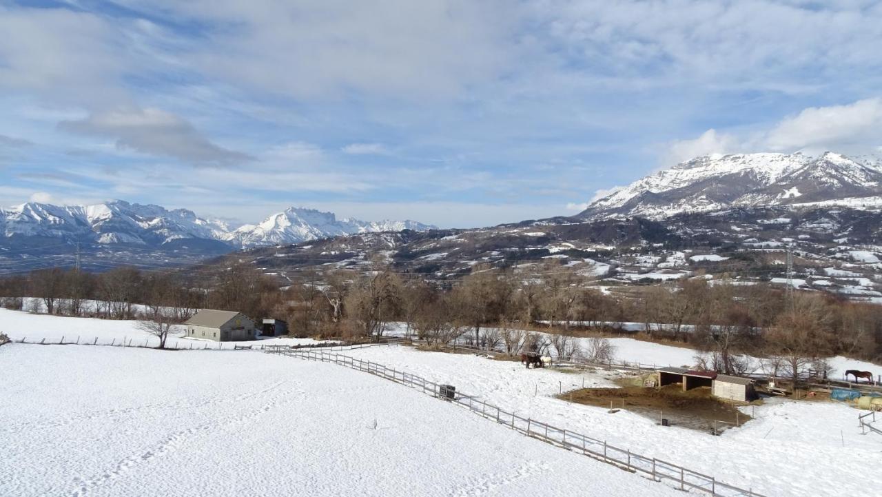 Appartement Offrant Une Magnifique Vue Des Montagnes Saint-Leger-les-Melezes Exterior foto